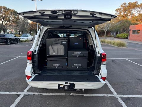2019 Toyota  LandCruiser photo 6