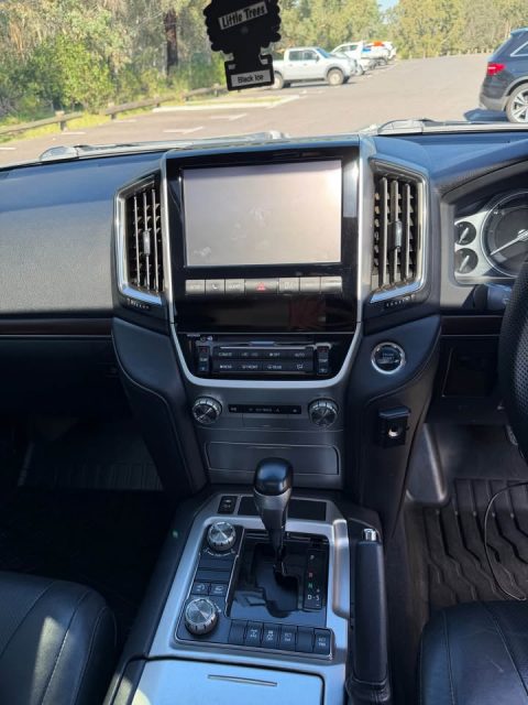 2017 Toyota LandCruiser photo 7