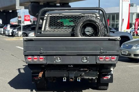 2019 Toyota Landcruiser photo 3