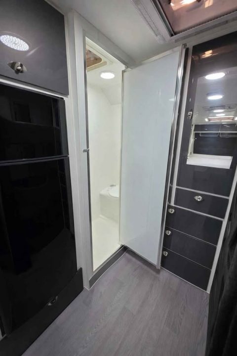 2018 Retreat Whitsunday 199C Triple Bunk photo 5
