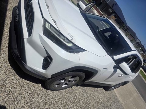 2022 Toyota RAV4 photo 2