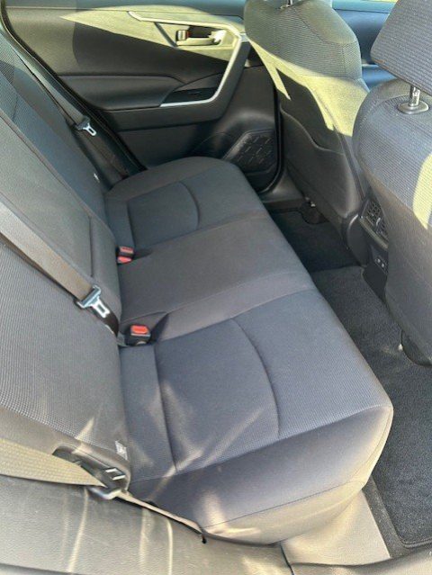 2022 Toyota RAV4 photo 8