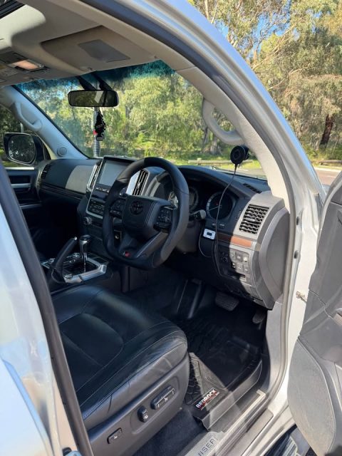 2017 Toyota LandCruiser photo 5