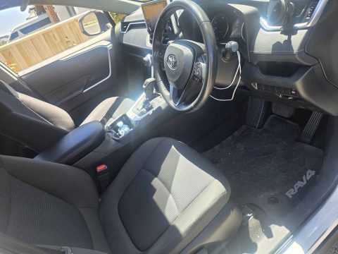 2022 Toyota RAV4 photo 5
