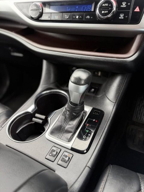 2018 Toyota Kluger photo 12
