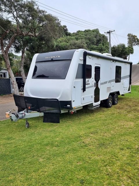 2019 Jayco Silverline 24.75’ photo 2