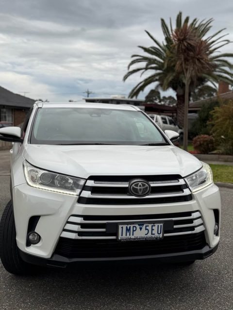 2018 Toyota Kluger photo 2
