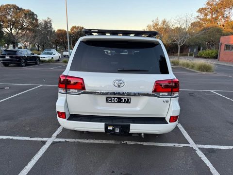 2019 Toyota  LandCruiser photo 4
