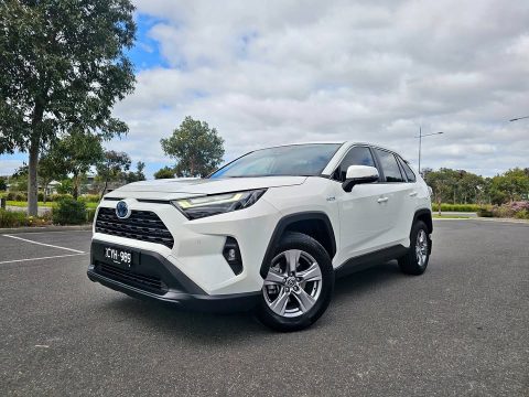 2022 Toyota RAV4 photo 2