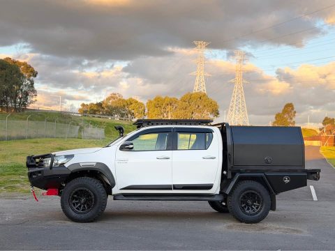 2018 Toyota Hilux photo 3