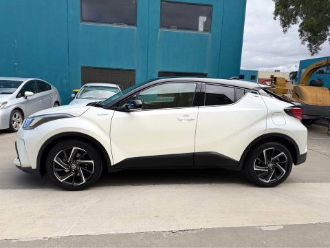 2020 Toyota C-Hr photo 3