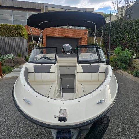 2014 Bayliner Bowrider 18ft photo 4